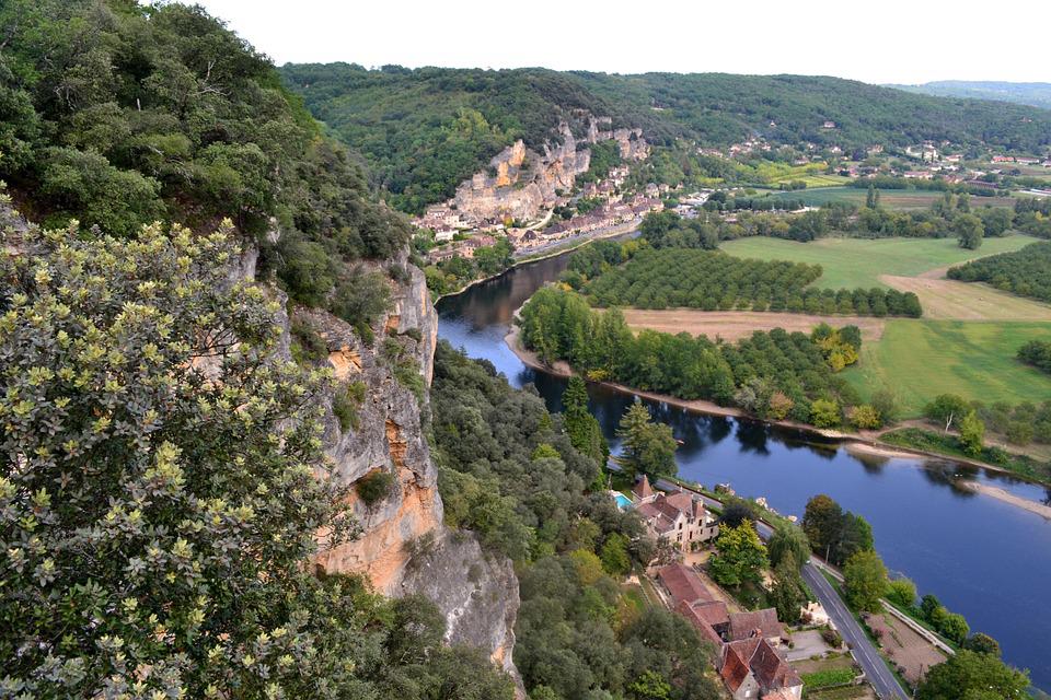 Comment se preparer pour aller en Dordogne en camping?